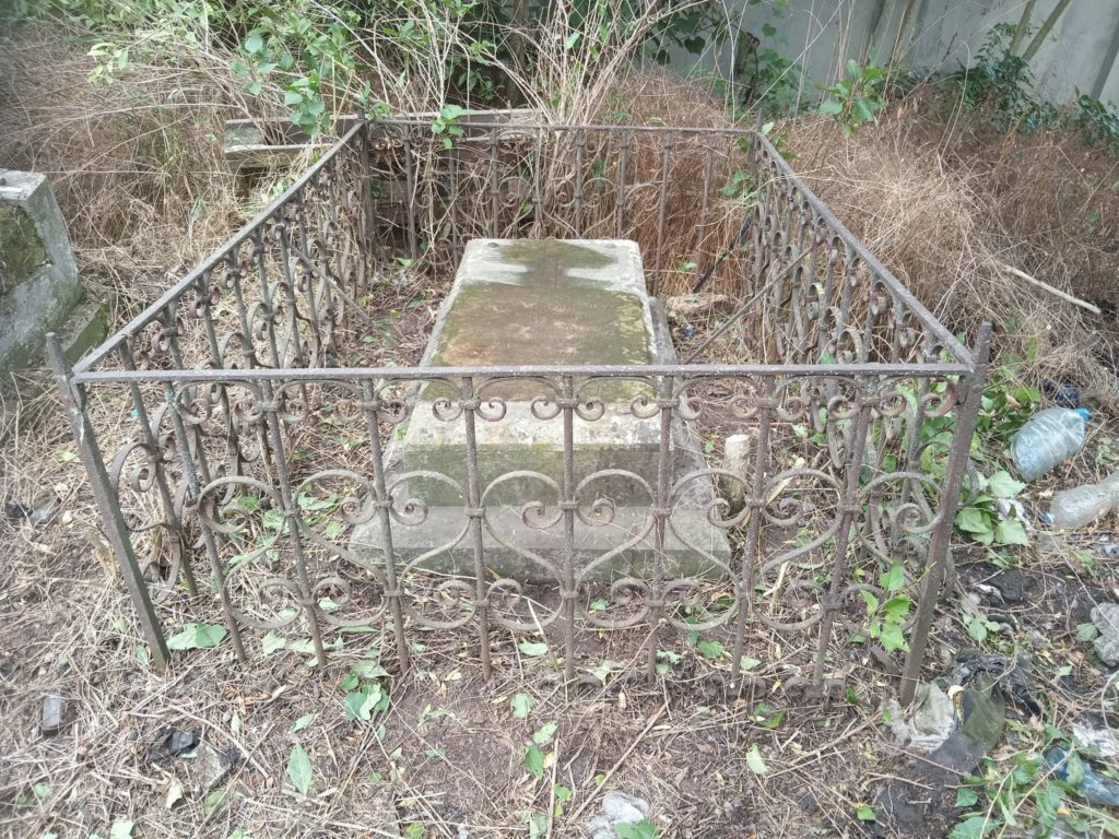 Невідоме німецьке дитяче поховання 1883 року Фото: Олексій Паталах